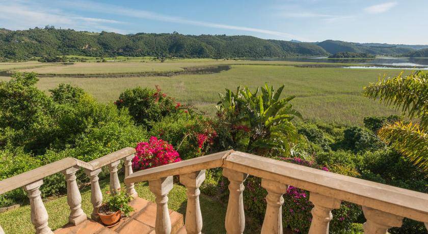 Photo of Patio Balcony in Wilderness