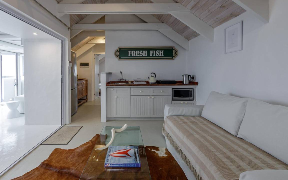 Photo of Others in Paternoster