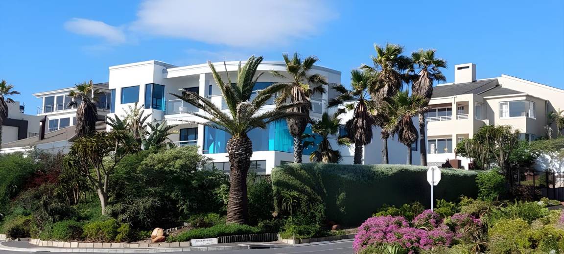 Photo of Others in Bloubergstrand