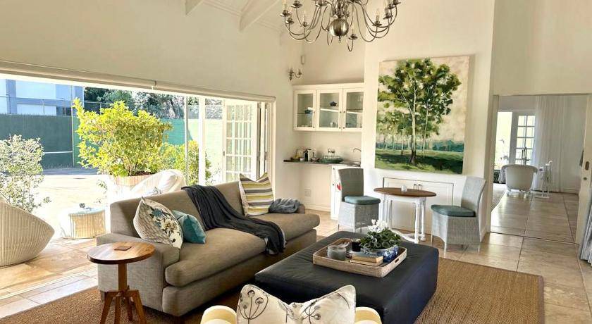 Photo of Livingroom in Greater Johannesburg Metropolitan Area