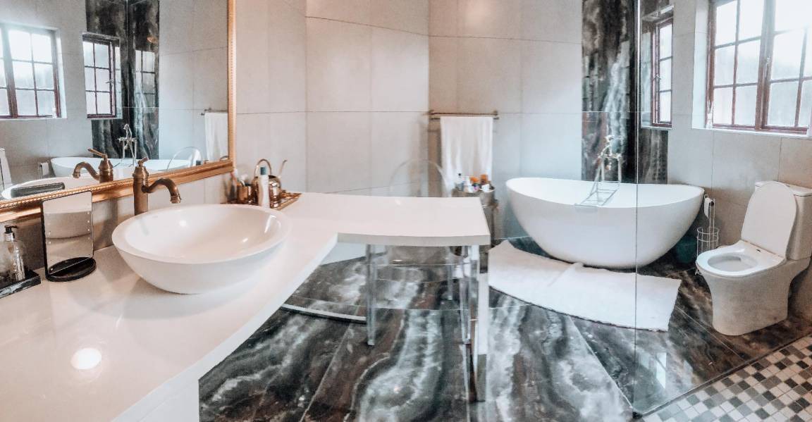 Photo of Bathroom in Faerie Glen