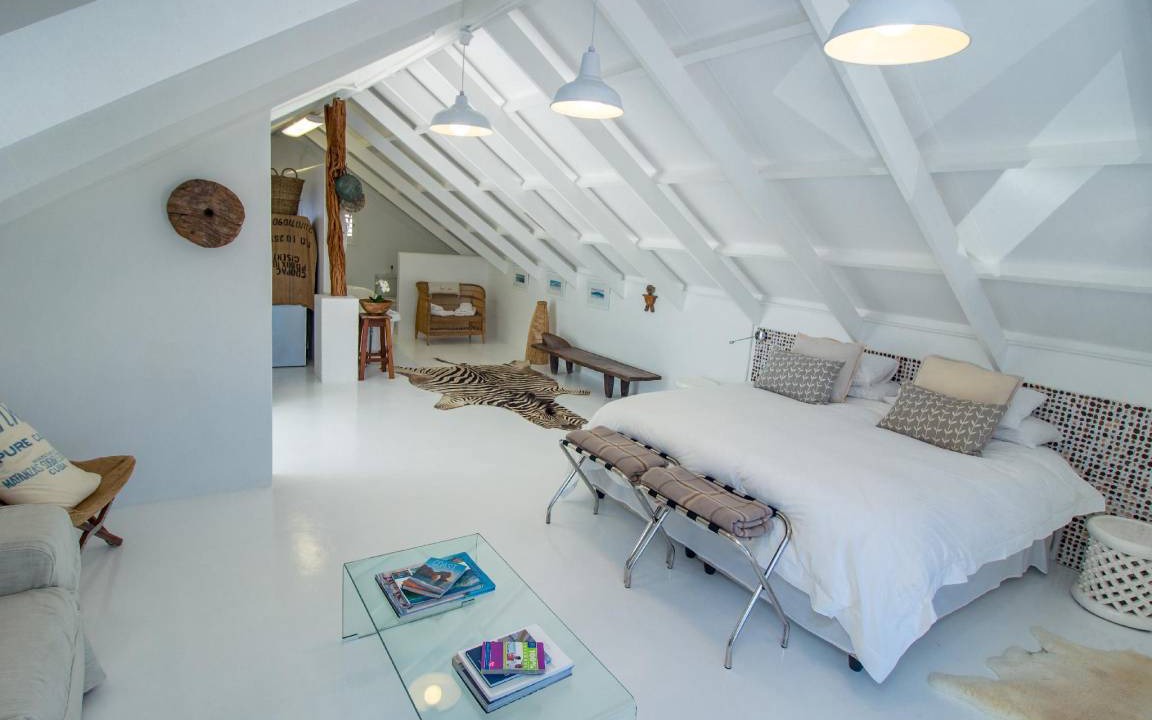 Photo of Others in Paternoster