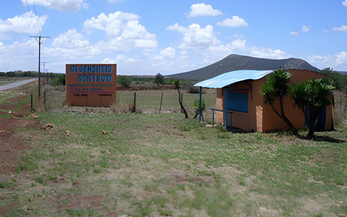 Photo of Others in Parys