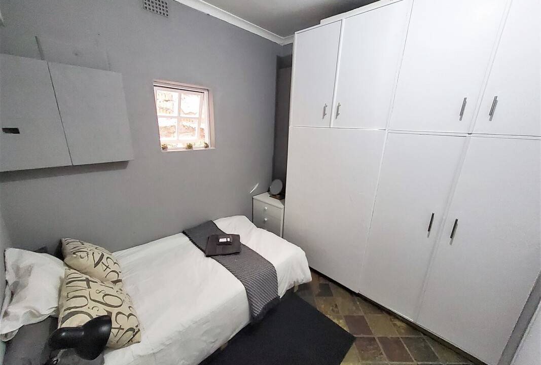 Photo of Bedroom in Sea Point