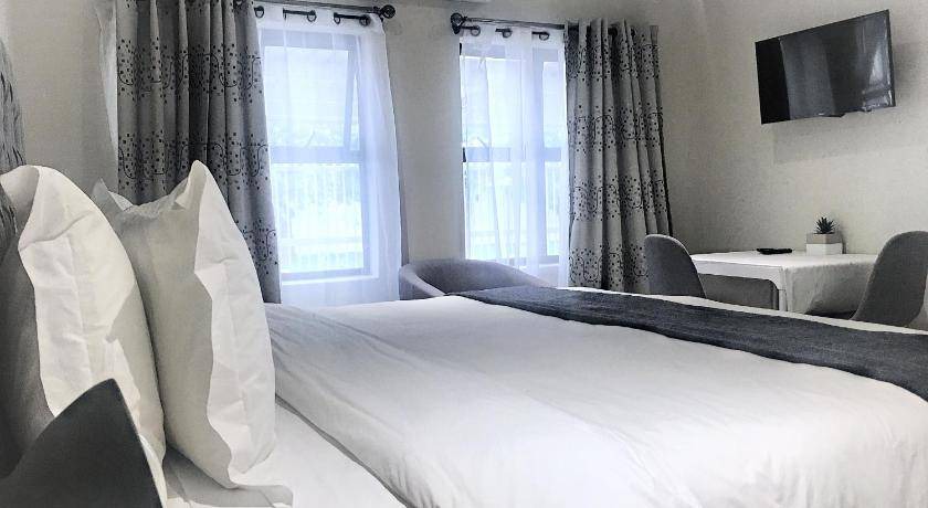 Photo of Bedroom in Claremont