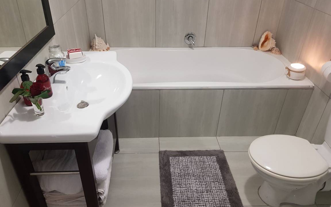 Photo of Bathroom in Wavecrest