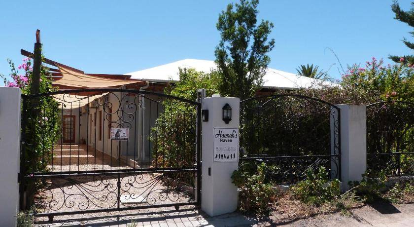 Photo of Buildings in Beaufort West