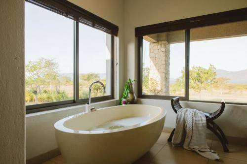 Photo of Bathroom in Pongola