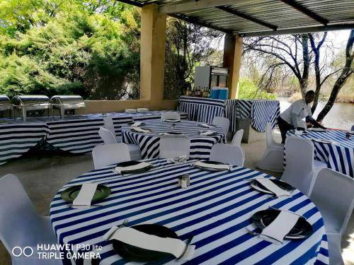 Photo of Others in Parys
