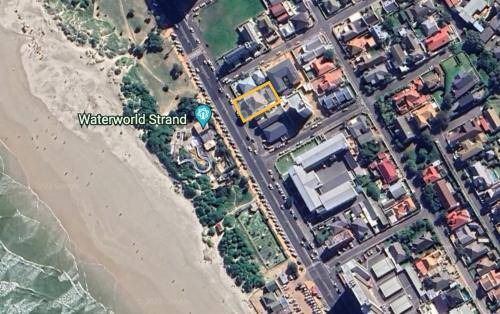 Photo of Others in Strand