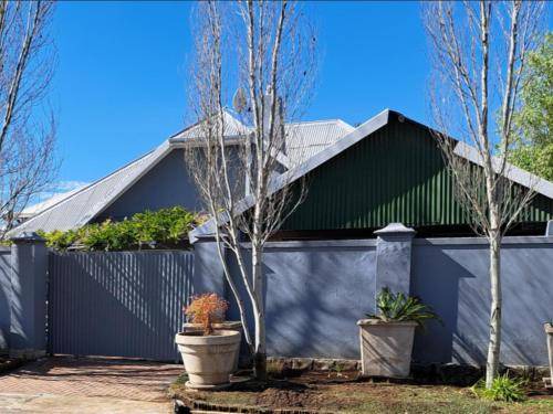 Photo of Others in Parys
