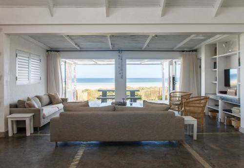 Photo of Others in Paternoster