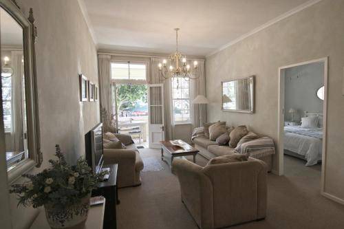 Photo of Livingroom in Redhill