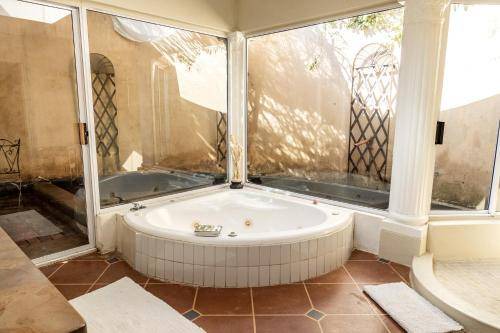 Photo of Bathroom in Parys
