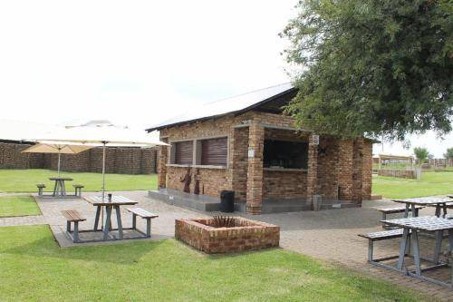 Photo of Others in Parys