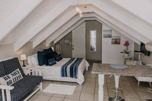 Photo of Others in Paternoster