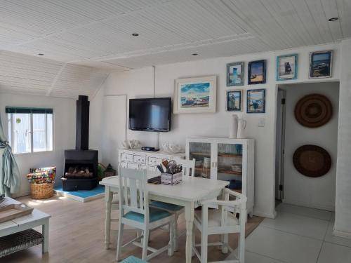 Photo of Others in Paternoster