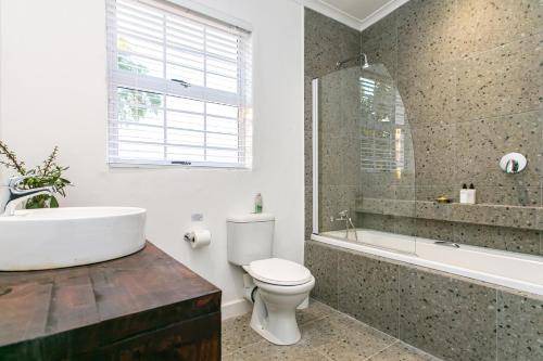 Photo of Bathroom in Oudtshoorn
