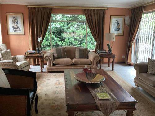 Photo of Livingroom in Glenvista