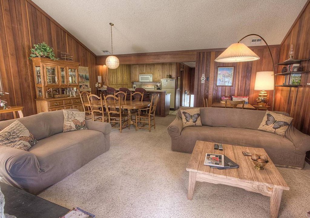 Photo of Livingroom in Brockway