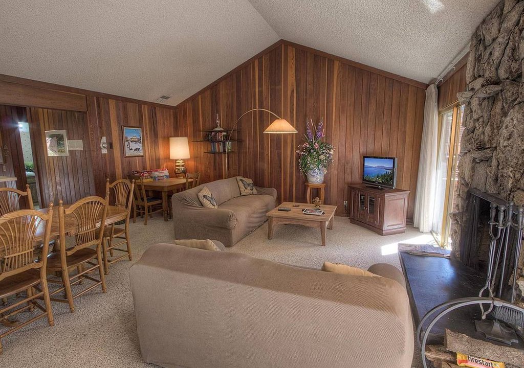 Photo of Livingroom in Brockway