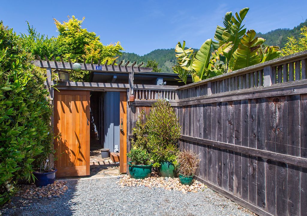 Photo of Buildings in Stinson Beach