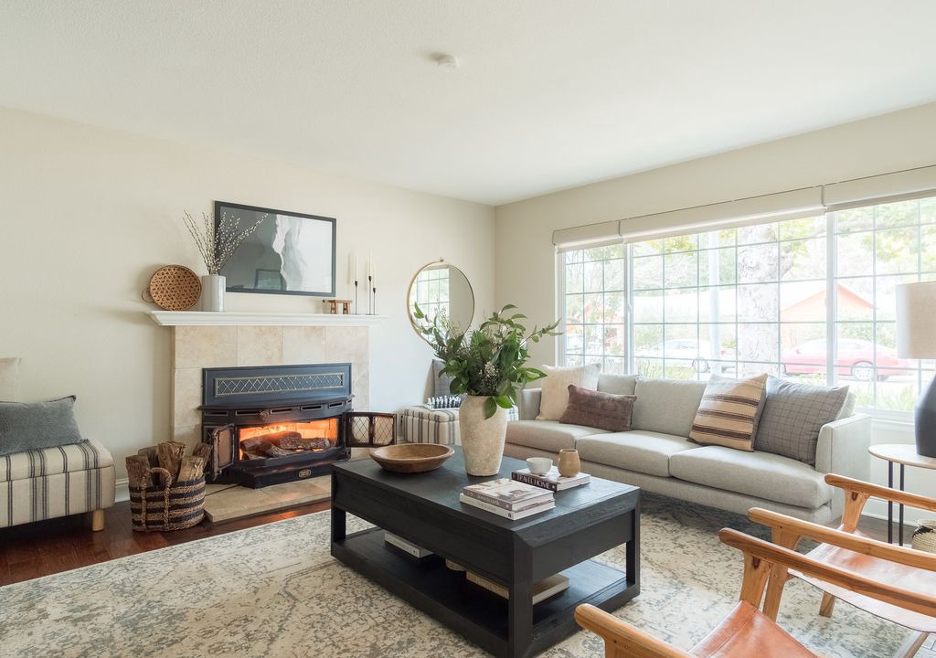 Photo of Livingroom in North Junior College Neighborhood Association