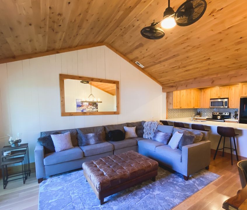 Photo of Livingroom in Brockway