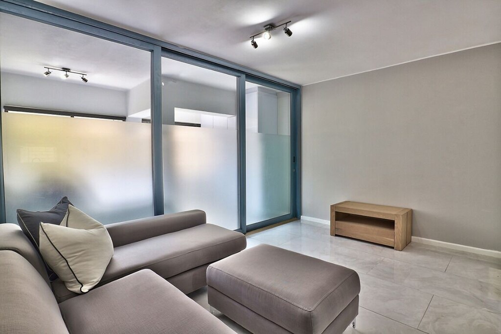 Photo of Livingroom in Three Anchor Bay