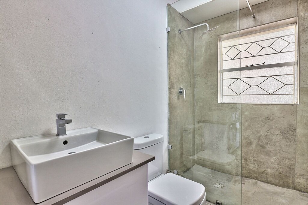 Photo of Bathroom in Three Anchor Bay