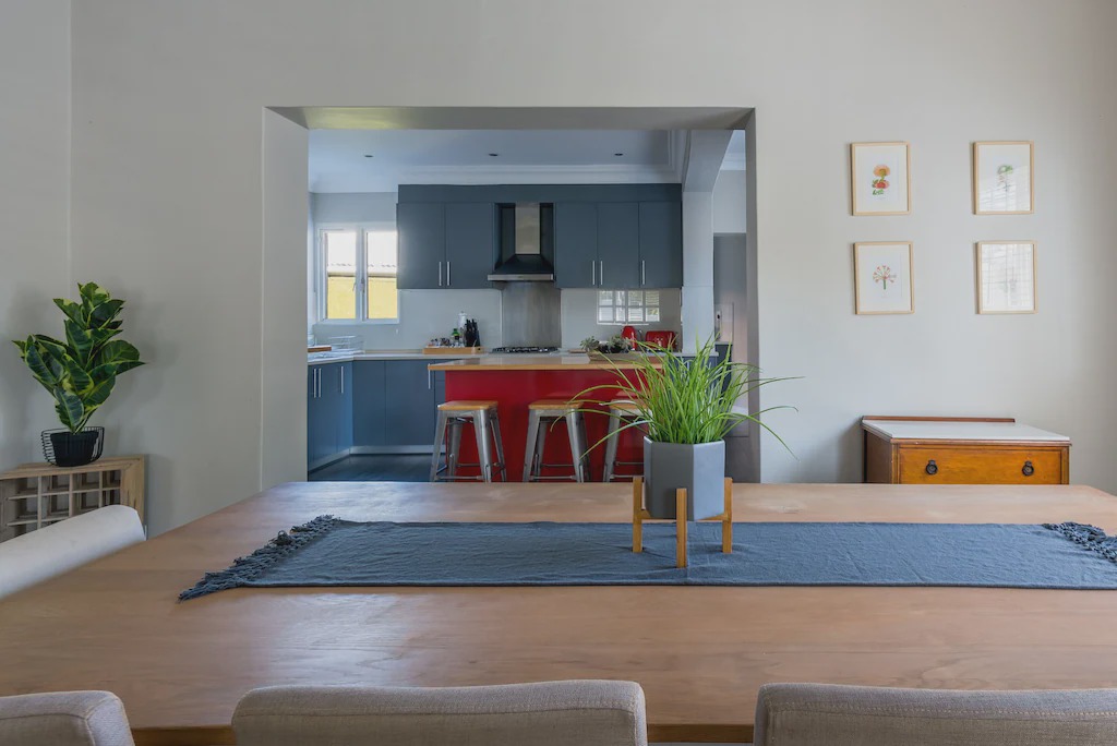 Photo of Livingroom in Three Anchor Bay