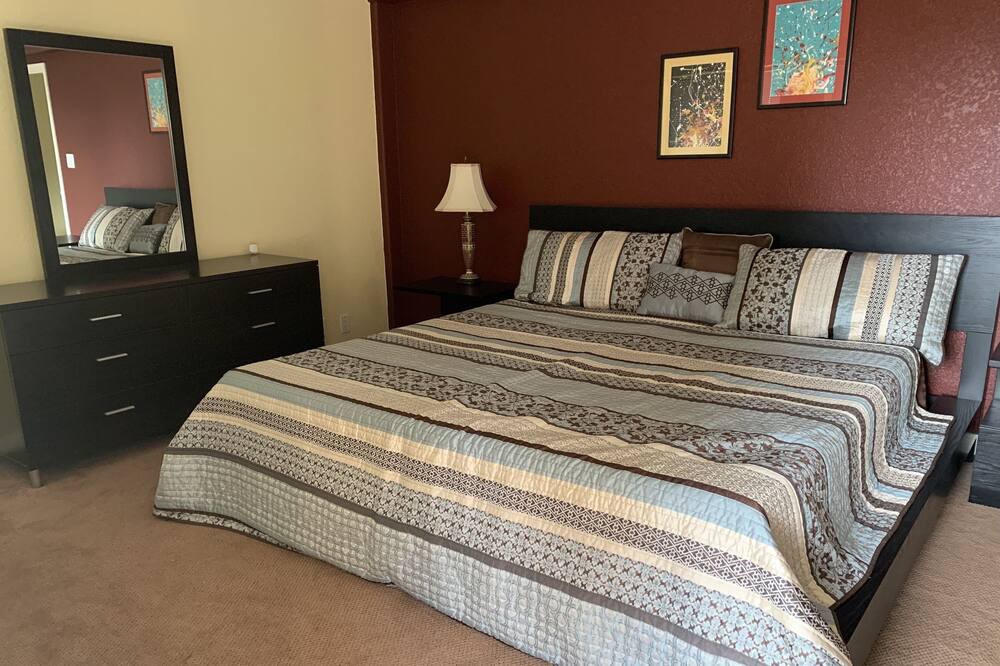 Photo of Bedroom in Loyola