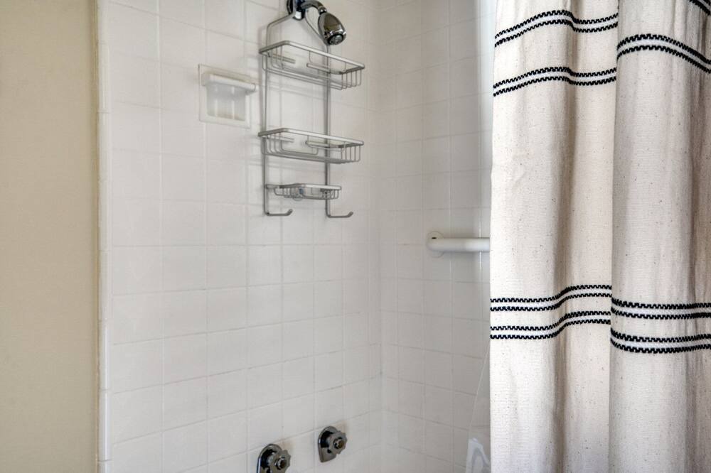 Photo of Bathroom in Central San Mateo