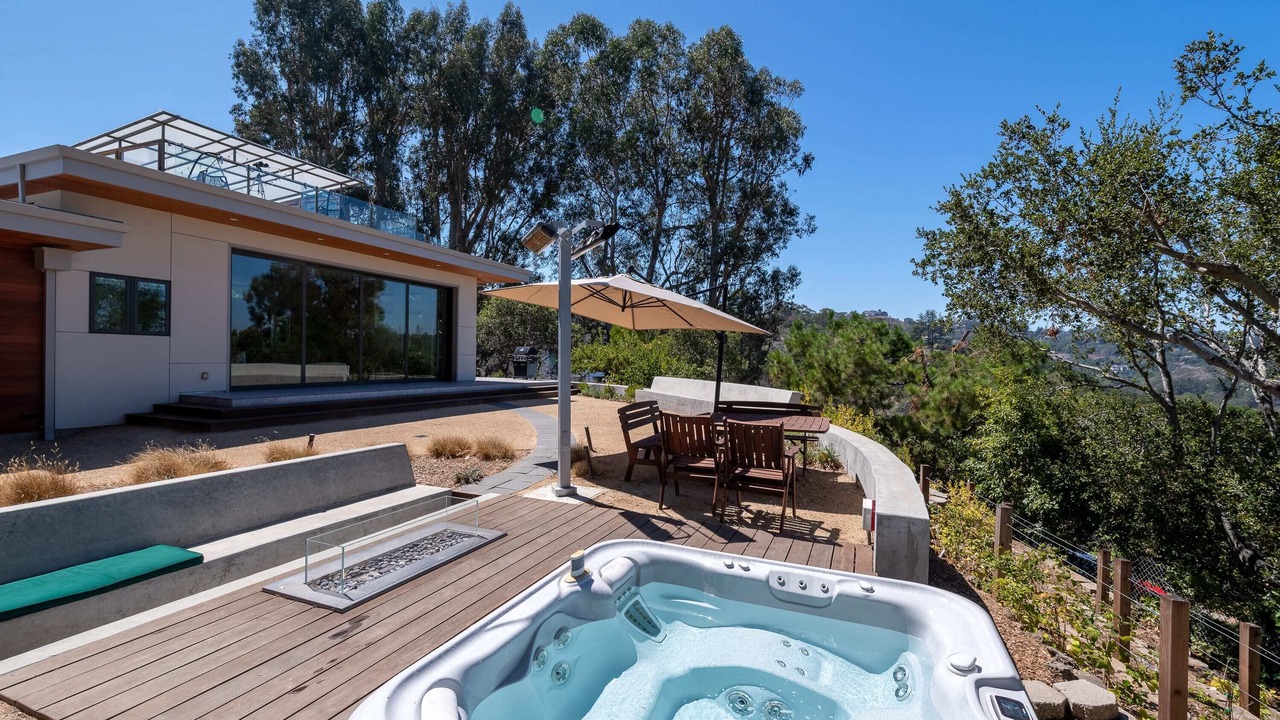 Photo of Outdoor in Baywood - Aragon