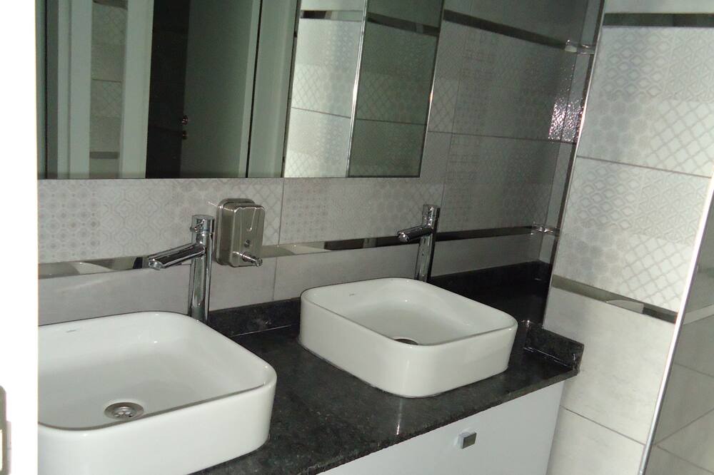 Photo of Bathroom in Seki