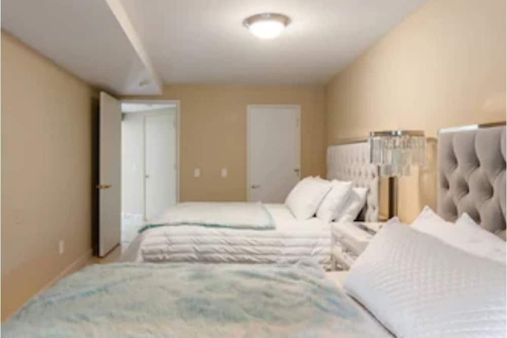 Photo of Bedroom in Marina District