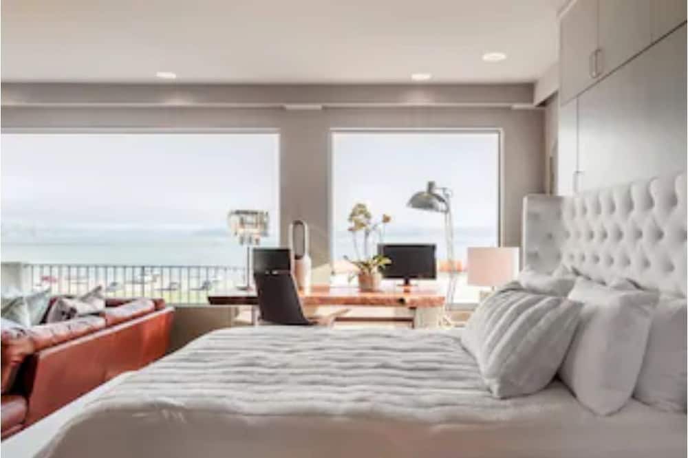 Photo of Bedroom in Marina District