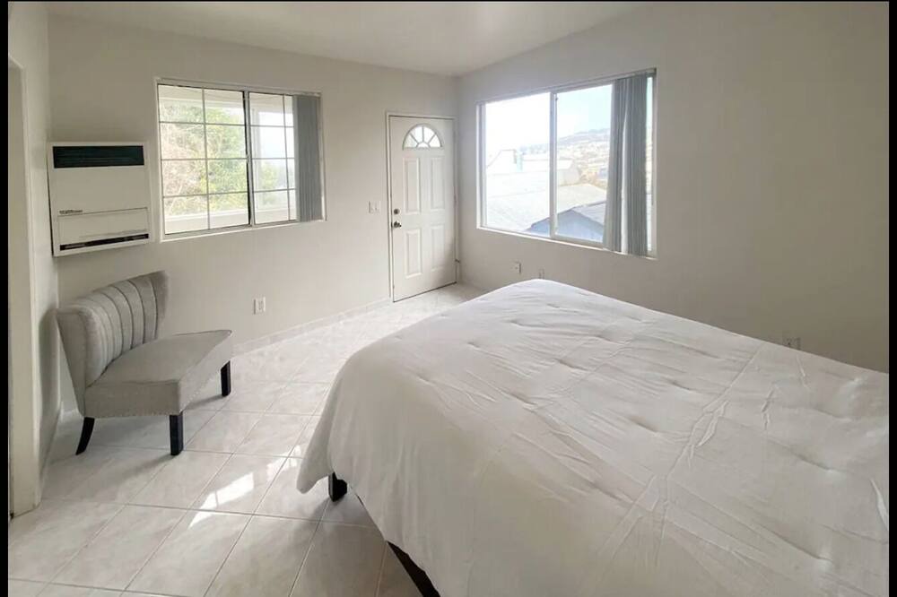 Photo of Bedroom in Daly City