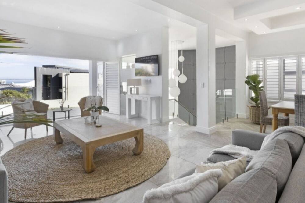 Photo of Livingroom in Bloubergstrand