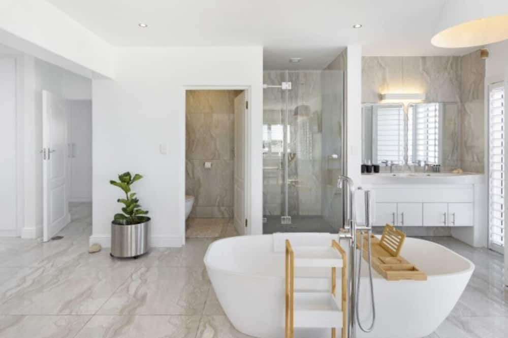 Photo of Bathroom in Bloubergstrand