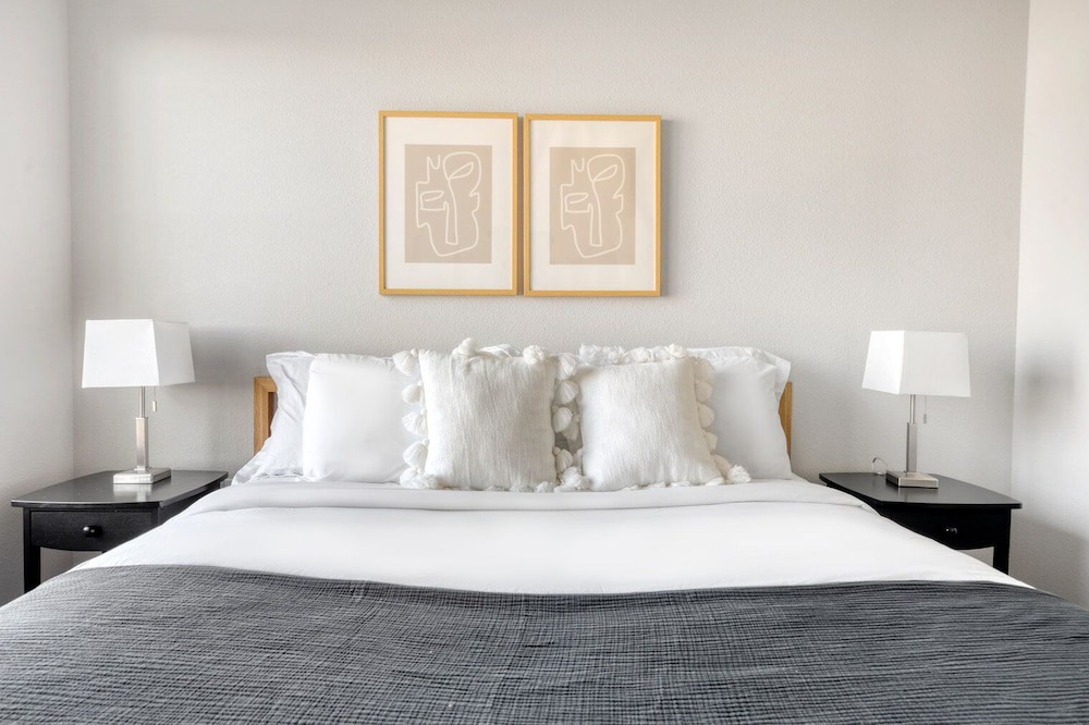 Photo of Bedroom in Downtown