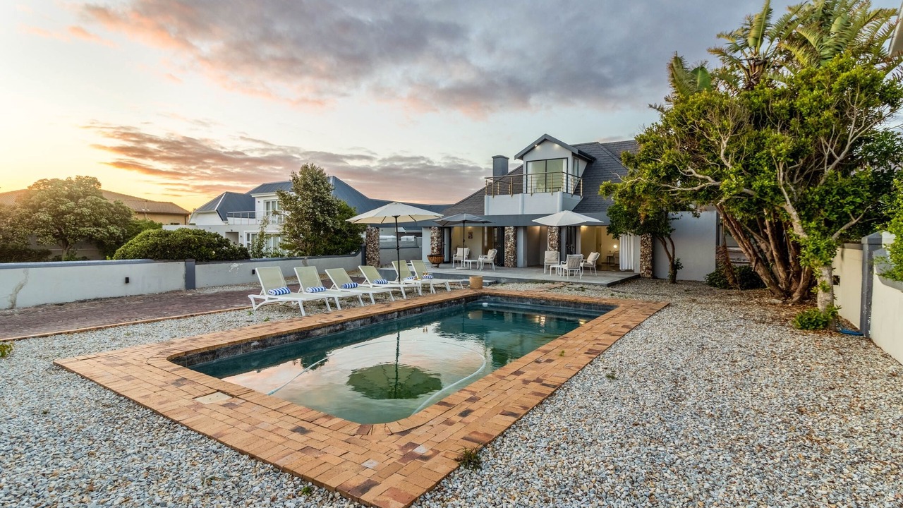 Photo of Outdoor in Westcliff