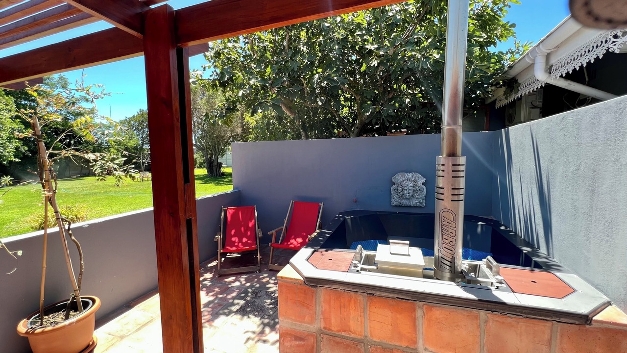 Photo of Outdoor in Shelley Point