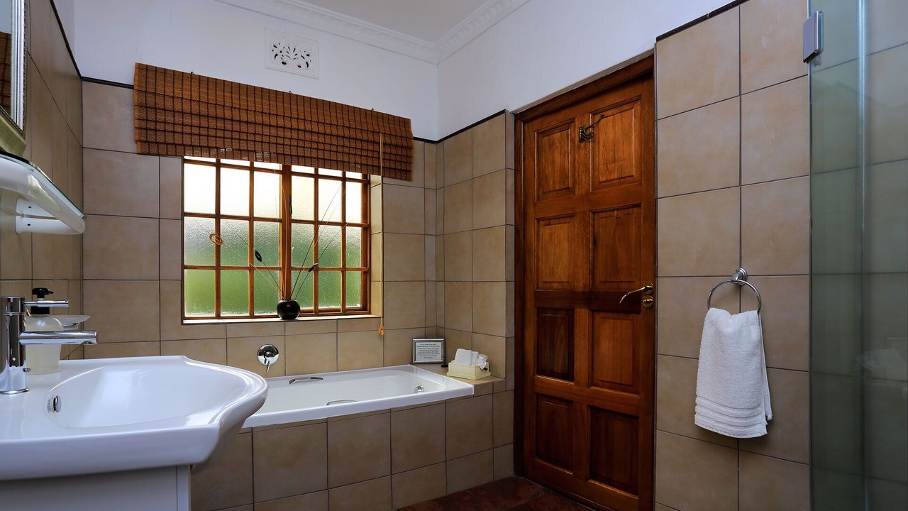 Photo of Bathroom in Kylemore