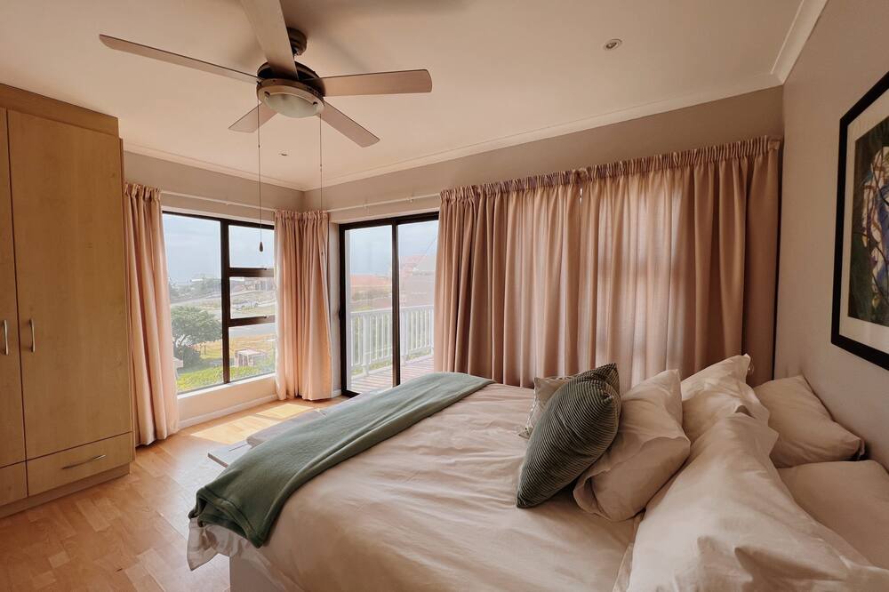 Photo of Bedroom in Struisbaai