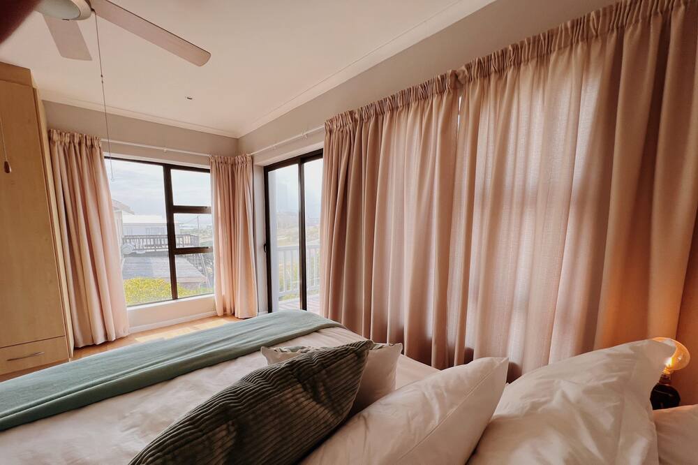 Photo of Bedroom in Struisbaai