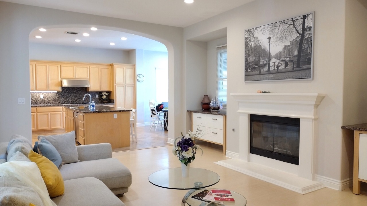 Photo of Livingroom in West Alameda