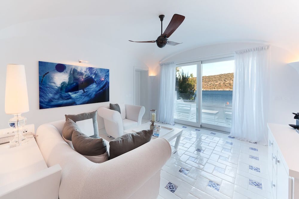Photo of Livingroom in Golturkbuku