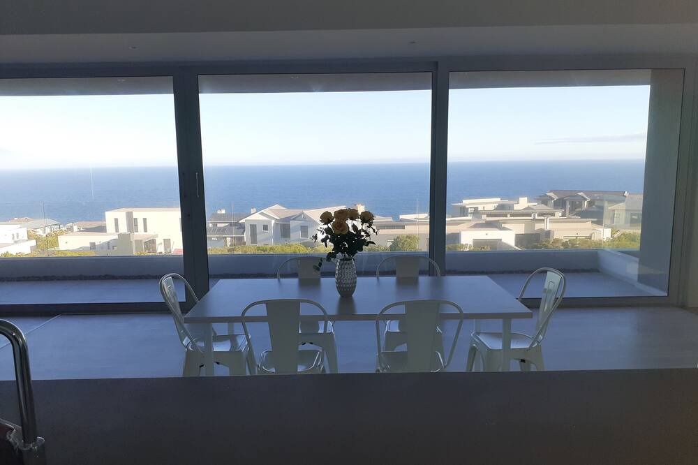 Photo of Kitchen in Pinnacle Point
