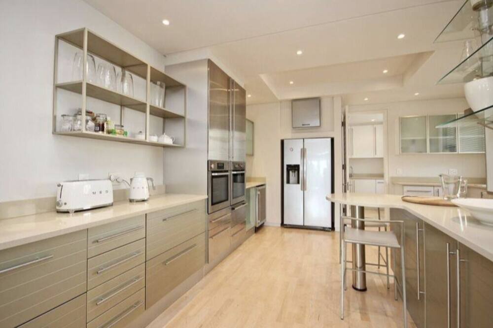 Photo of Bedroom in Steenberg Estate